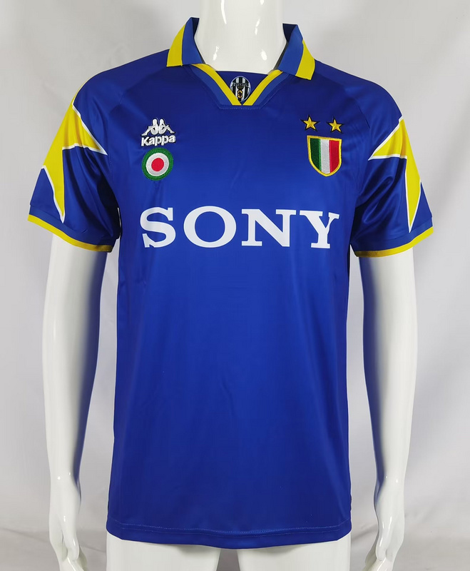 95-96 Juventus Away